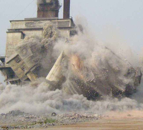 滨江区建筑爆破拆除时安全如何保障？杭州拆除施工队带你了解下吧